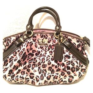 Exclusive design Coach hand bag